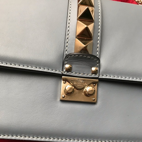 Valentino Rockstud medium bag in light blue color - Picture 5 of 8